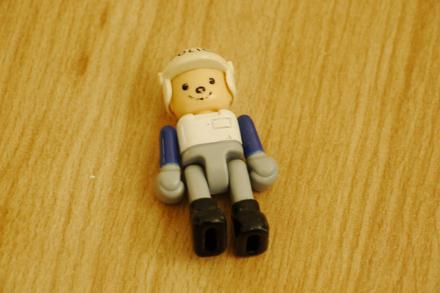 Maly policista figurka, 