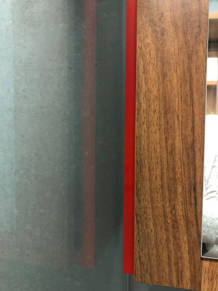 Jak změnit barvu nábytkové lišty v koupelně?