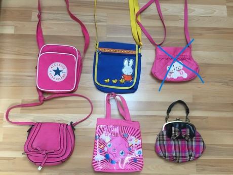Holčičí kabelka/kabelky, 