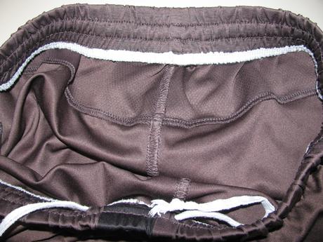 Elastické hnědé chlapecké šortky, hummel,152