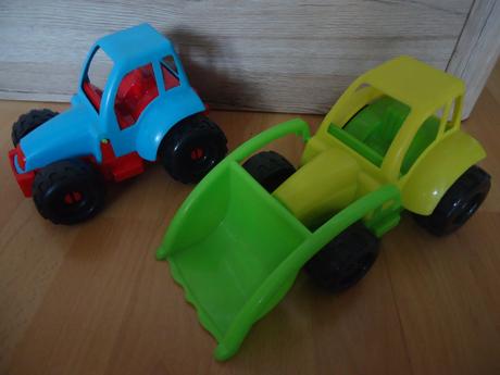 Autíčka na písek,