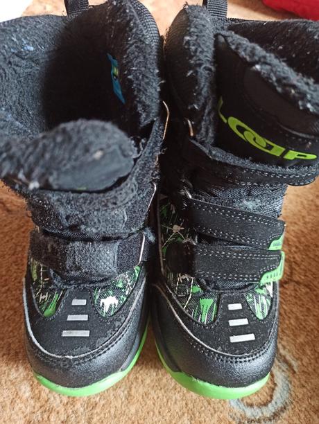 Zimní kombinéza a dvoje boty zdarma, 92