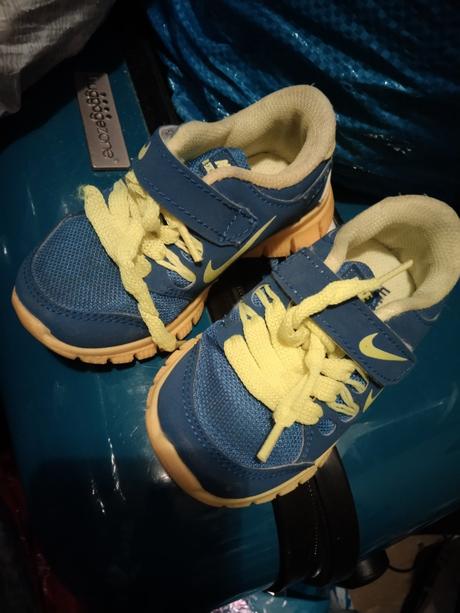 Botičky, nike,23