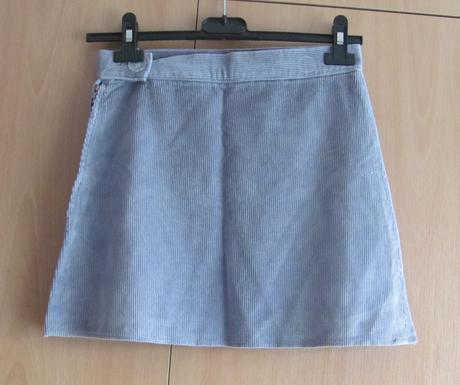 Šedá manšestrová minisukně, 34