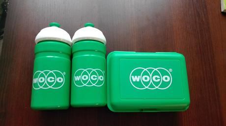 Lahev na pití a krabička, 