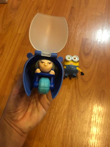 Mimoň plyšák + figurky,