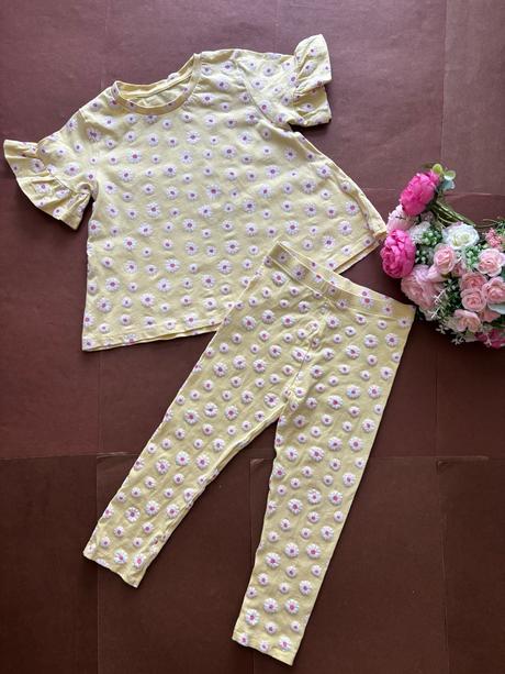 Letní žlutý komplet s květinami- v.2/3 roky, 98