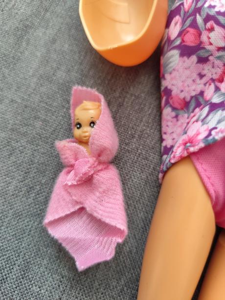 Těhotná panenka pepco, 