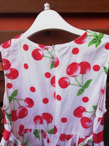 Šaty dívčí vel. 5-6 let., 110