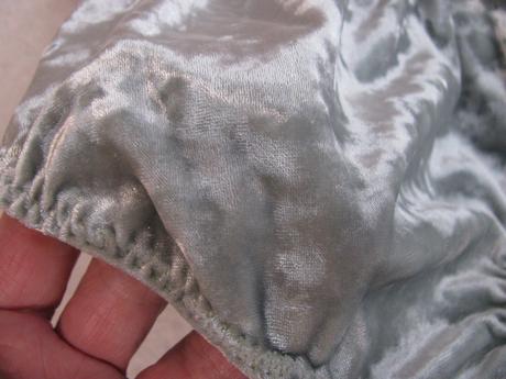 Krásný elastický mátový velurový gymnastický dres, 122