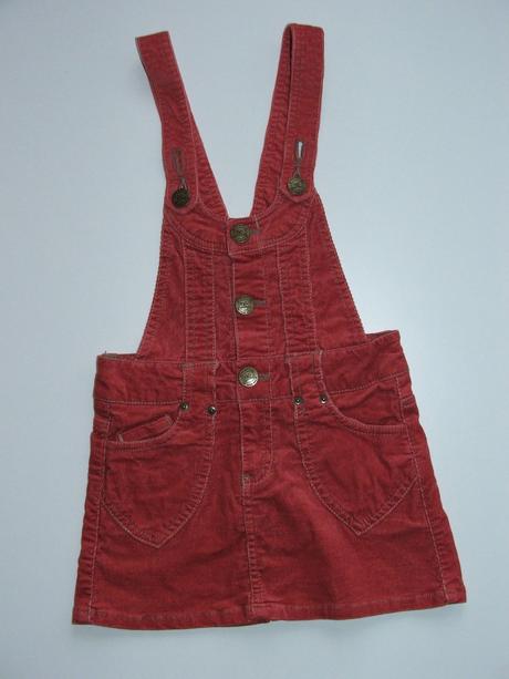 P641 sukně s laclem 4-5 let, 110