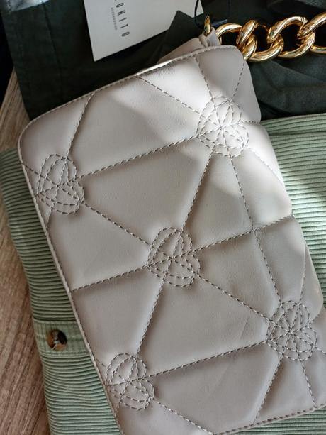 Jarni set saticky a bundokosile, m