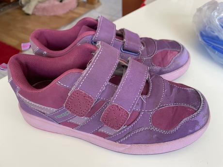 Tenisky nepromokavé vel 34 22 cm, 34