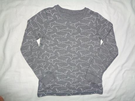 Krásné šedé tričko se žraloky - thermo, marks & spencer,140