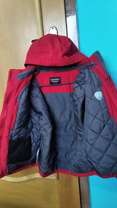 Bunda zimní lewro, vel.140/146, lewro,140