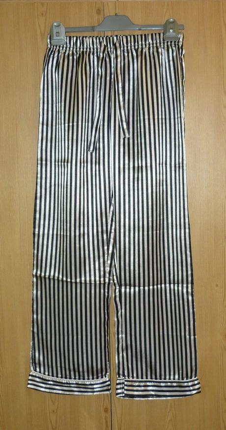 Dámské černobílé pyžamo forever dreaming, s