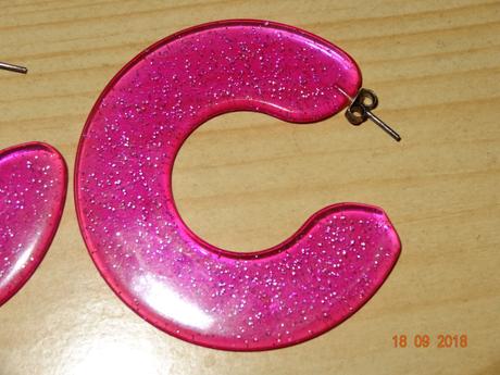 Dívčí i dámské náušnice,