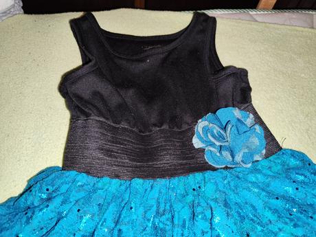 Dívčí slavnostní šaty vel. 104 - 110, 104