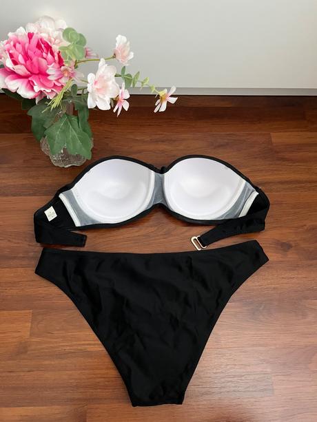 Černé plavky, bikiny, s