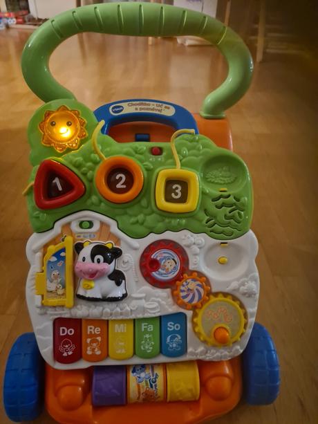 Hračky interaktivní,