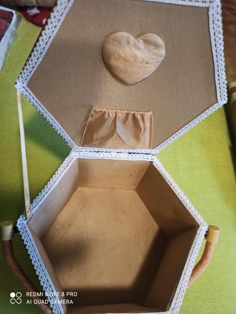 Košík na šicí potřeby, 