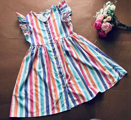 Ob/ šaty s pruhy - v.7/8 let, 128