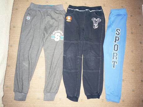 3x tepláky vel 122-128, 128