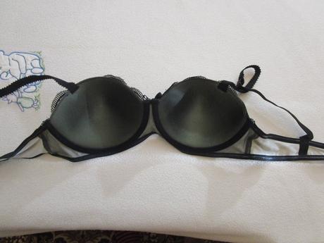 Pěkná maskáčová podprsenka vel. 85c, vyztužená, kik,85c