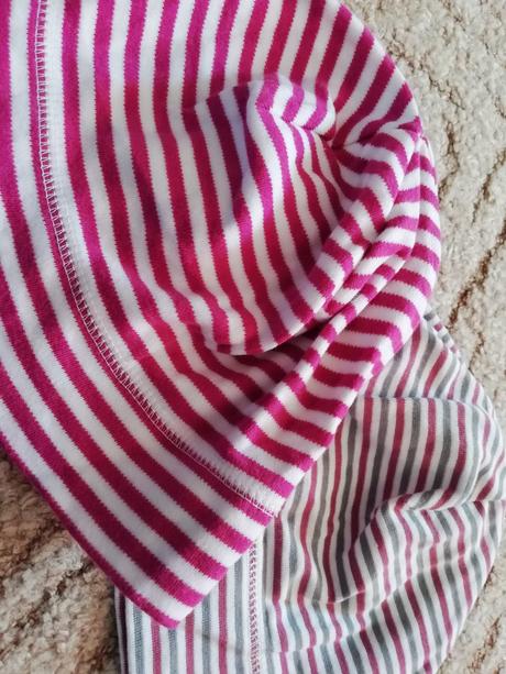 Krásné nové bavlněné čepice 3-6let, 104