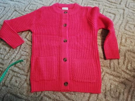 Teplý svetr na knoflíky 104-110-nový, 104