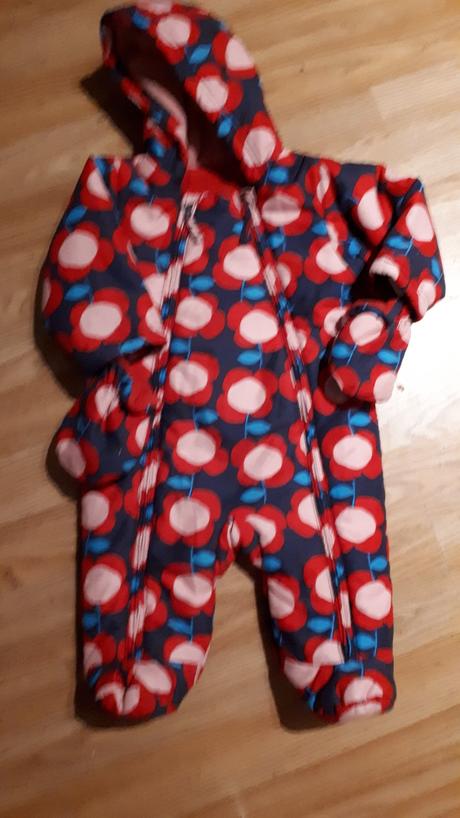 Červená květovaná kombinéza, marks & spencer,56