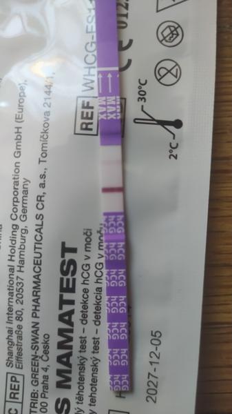 Mohou slábnoucí těhotenské testy znamenat zbytkový hCG?