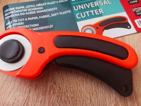 Univerzální řezák-řezací kolečko, 