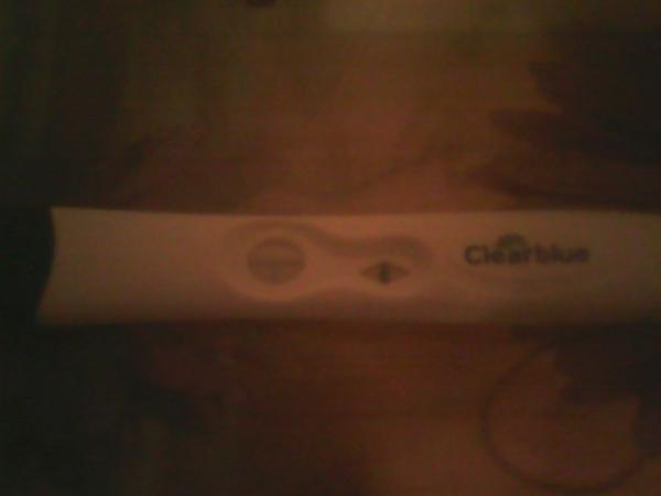 Myslíte, že jsem těhotná nebo je to duch?