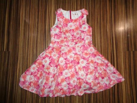 Krásné růžovobílé květované šaty, girl2girl,110