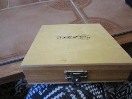 Cestovní hra v dřevěné krabičce člověče nezblob se, 