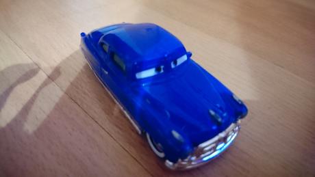 Autíčko z rodinného filmu auta,