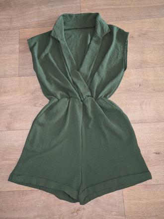 T419  krásný kraťasový overal vel. s, s