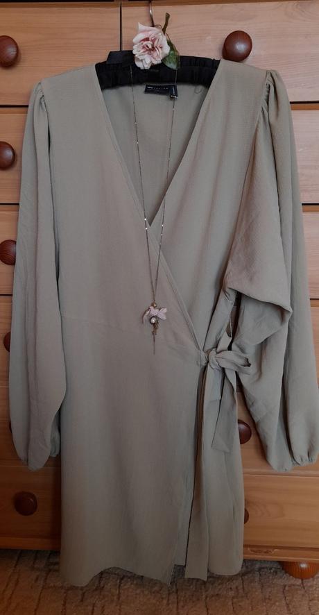 Asos olivové zavinovací krátké šaty, 40