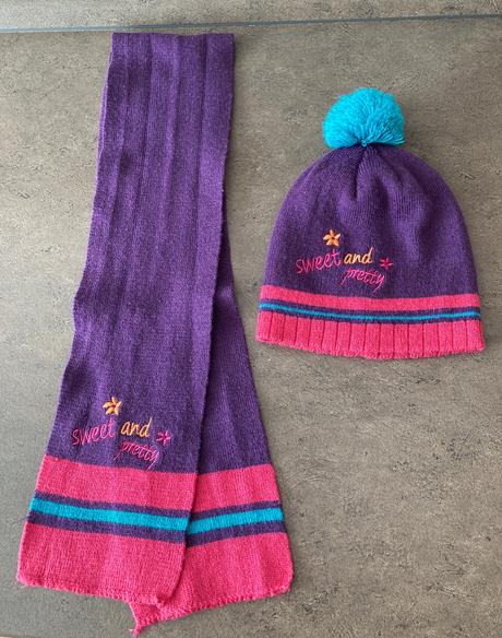 Dívčí zimní čepice a šála, 92