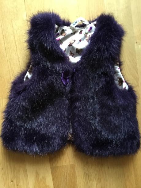 Fialová kožešinová vesticka bolerko, h&m,116