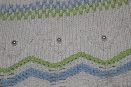 Nová dívčí pletená čepice korálky, obv. 38 - 42 cm, 74