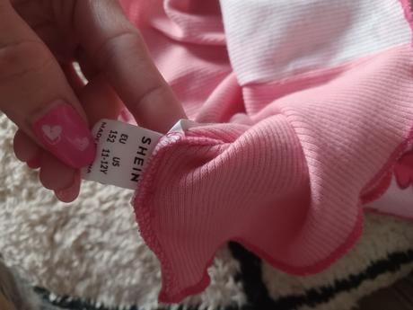 Kytičkový croptop shein, 152