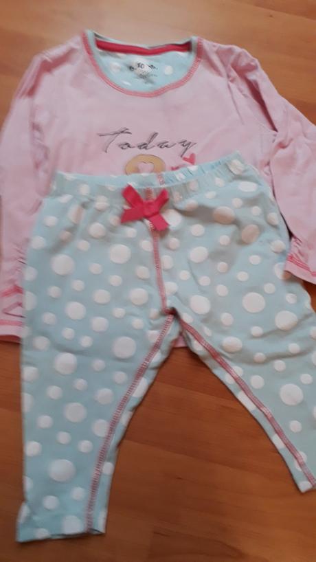 Pyžamko dívčí, 92