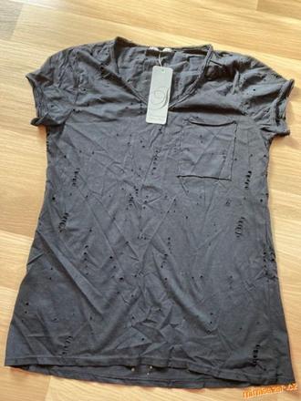 Děrované tričko, m