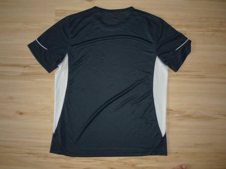 Tmavé sportovní triko, s