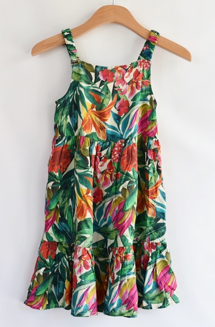 Šaty vel. 6 - 7 let, primark,122