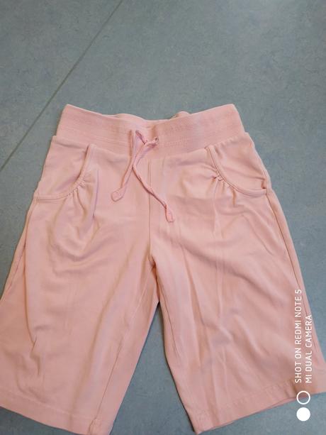 Značkové kraťasy vel.128, 128