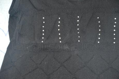 146 152 elastické tričko s kamínky, 146