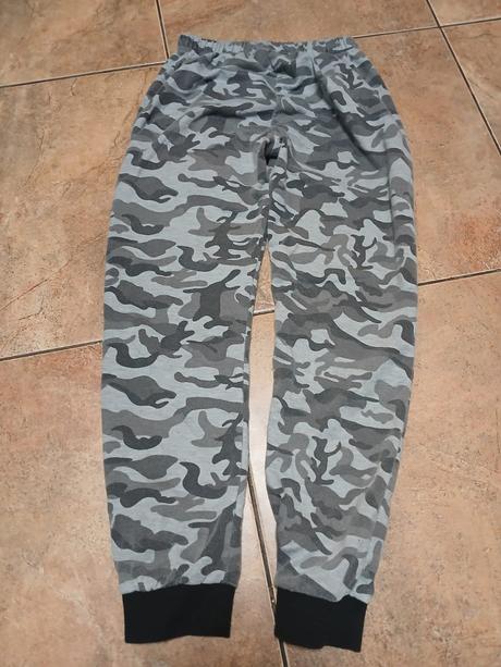 Tepláky sezon, vel. 152, 152